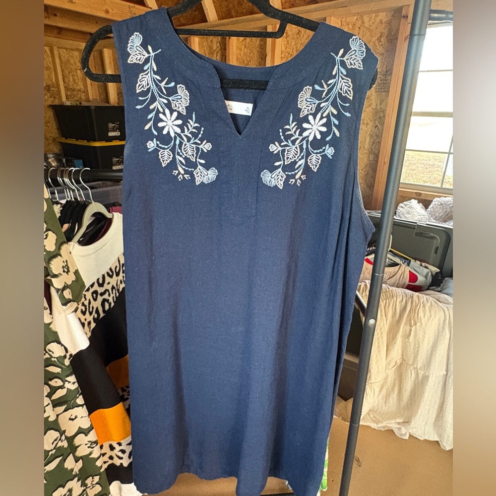 Navy Blue Sleeveless Dress with Floral Embroidery